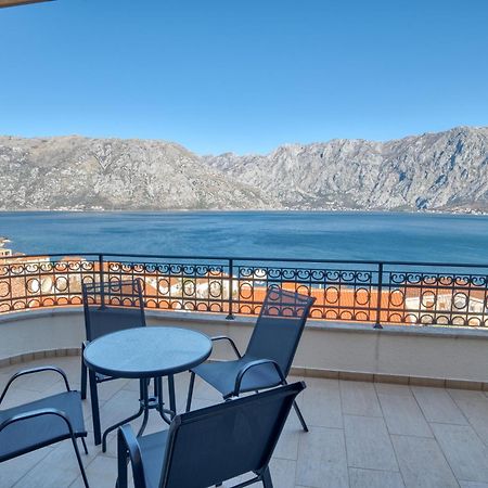 Luxurious 3-Bedroom Apartment By Mn Property Kotor Buitenkant foto