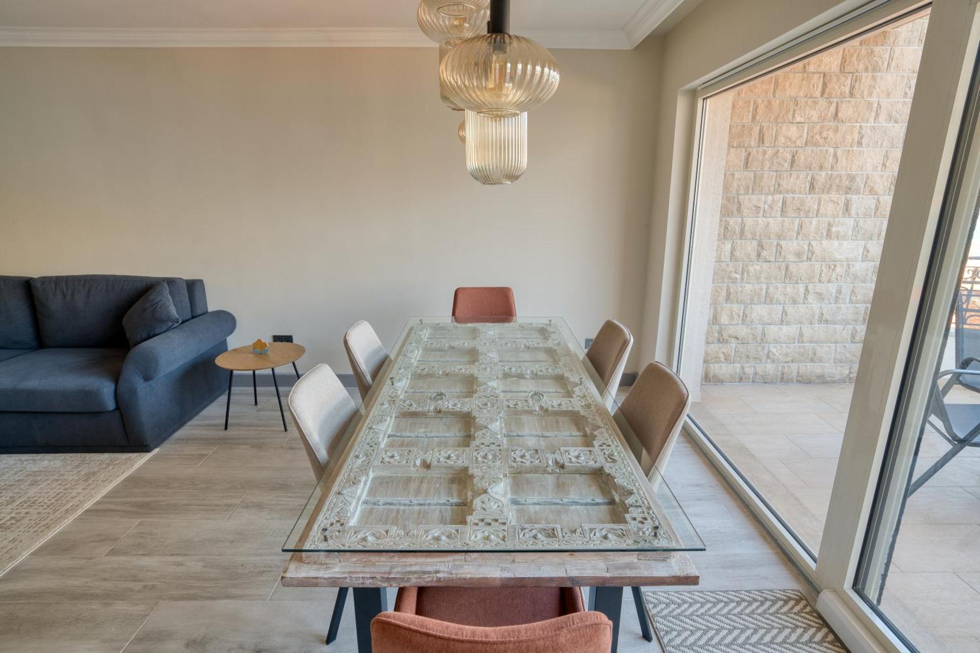 Luxurious 3-Bedroom Apartment By Mn Property Kotor Buitenkant foto