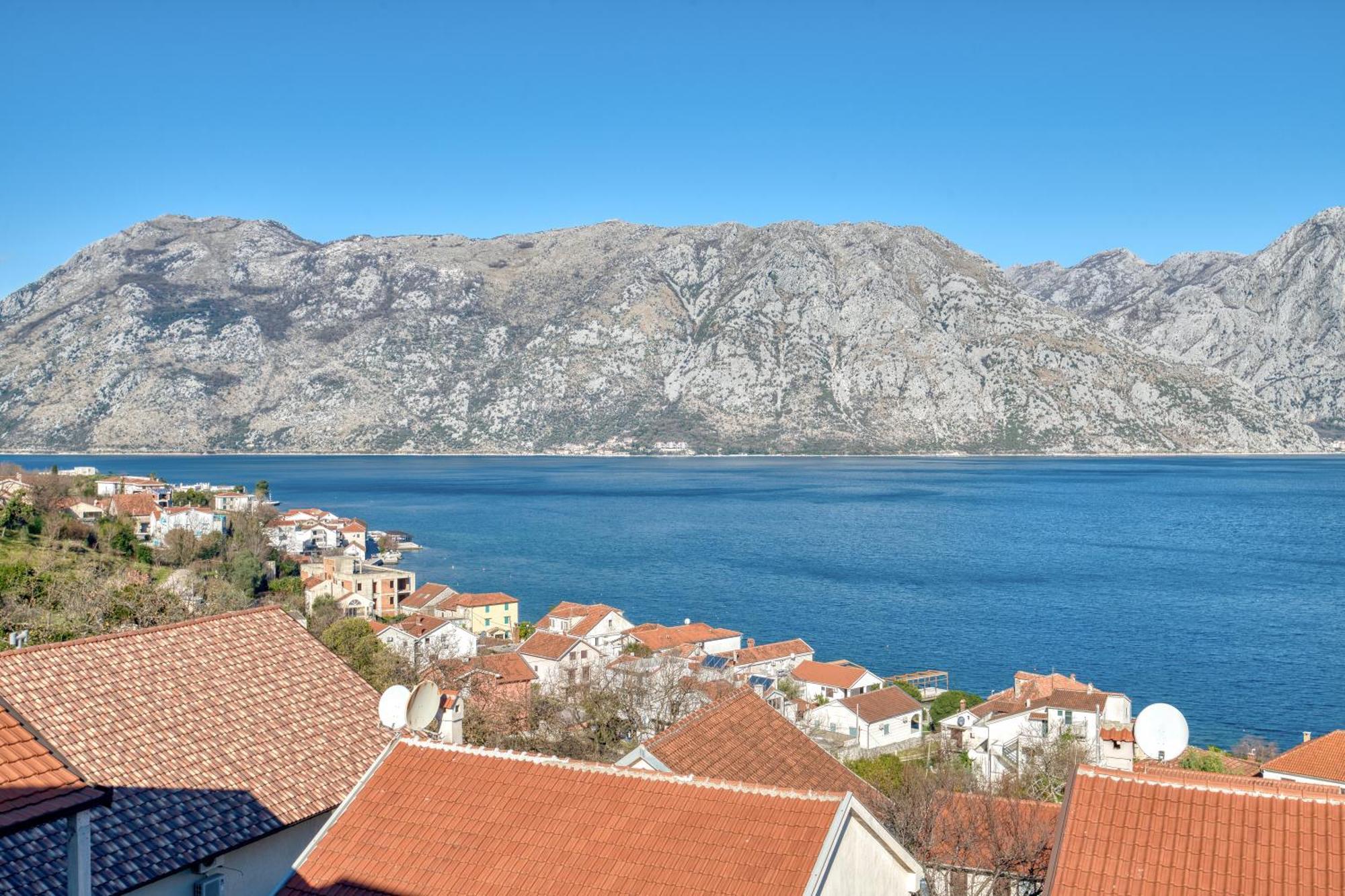 Luxurious 3-Bedroom Apartment By Mn Property Kotor Buitenkant foto