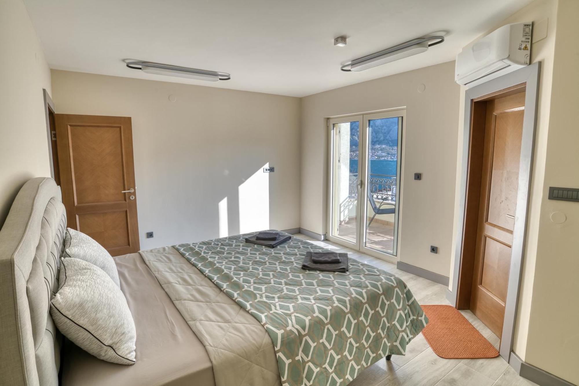 Luxurious 3-Bedroom Apartment By Mn Property Kotor Buitenkant foto