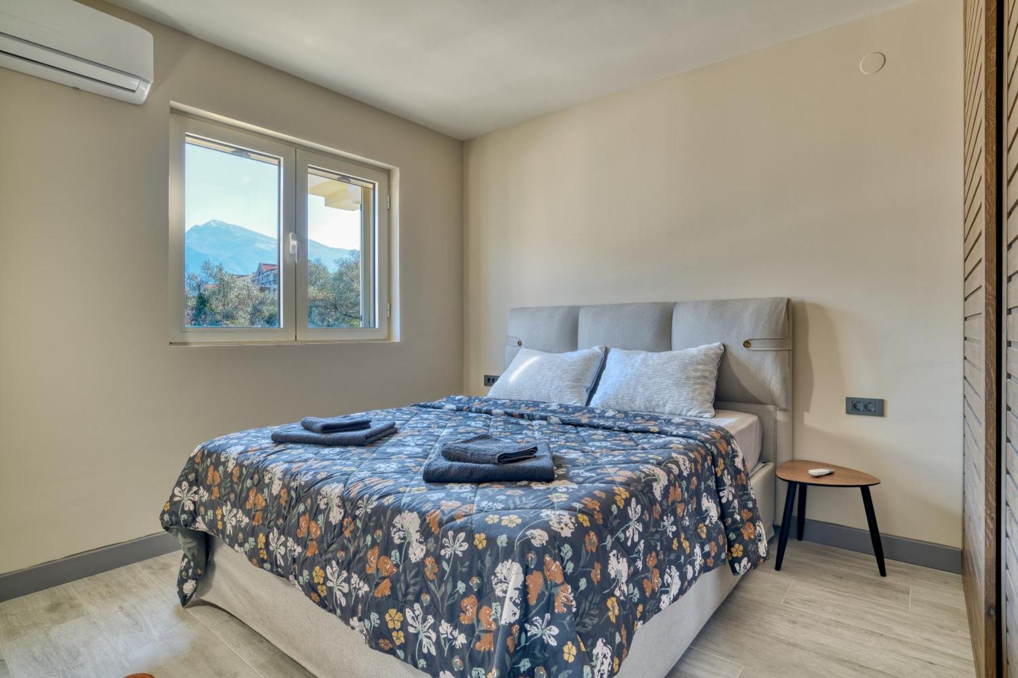 Luxurious 3-Bedroom Apartment By Mn Property Kotor Buitenkant foto